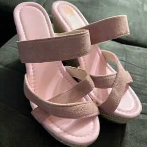 Women’s Pink Strappy Heels - NEW